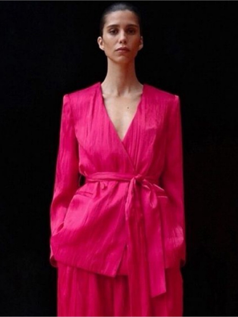 ZARA Hot Pink Red Crinkle Effect Shimmering Belted Blazer! 💖 - Picture 4 of 16